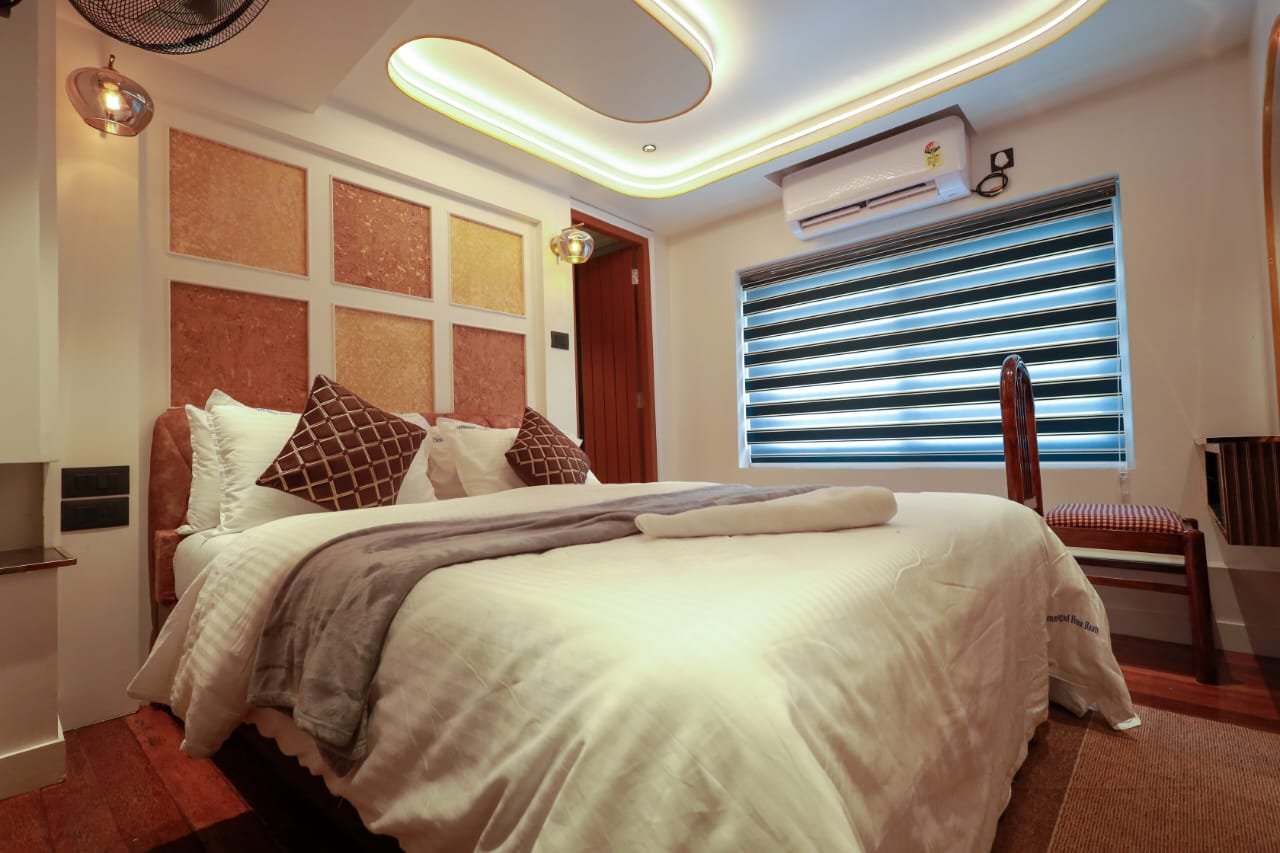 Beautifully furnished AC cabin on our premium 5 bedroom houseboat Alleppey.